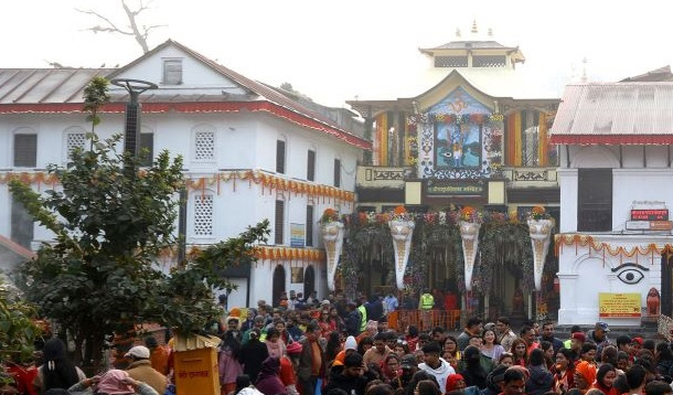 देशभरका शिवालयमा भक्तजनहरूको घुइँचो