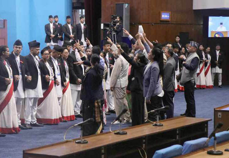 रास्वपाको दबाब कायम : गृहमन्त्रीको राजीनामा माग