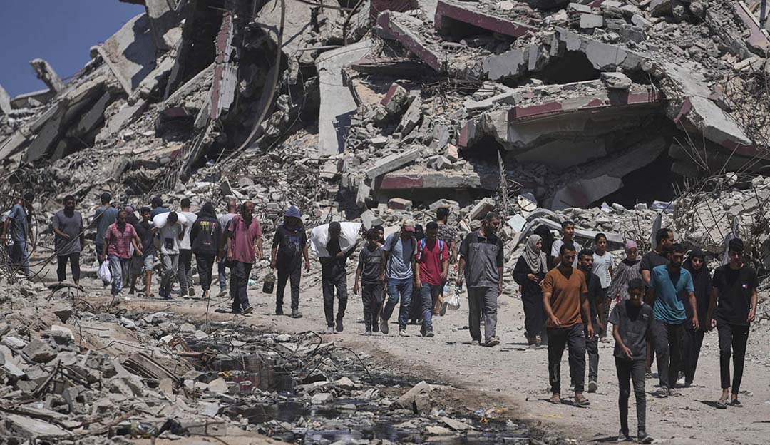 गजामा सहायता खोज्दै भेला भएका सर्वसाधारणमाथि गोली वर्षा, ६७ जनाको ज्यान गयो