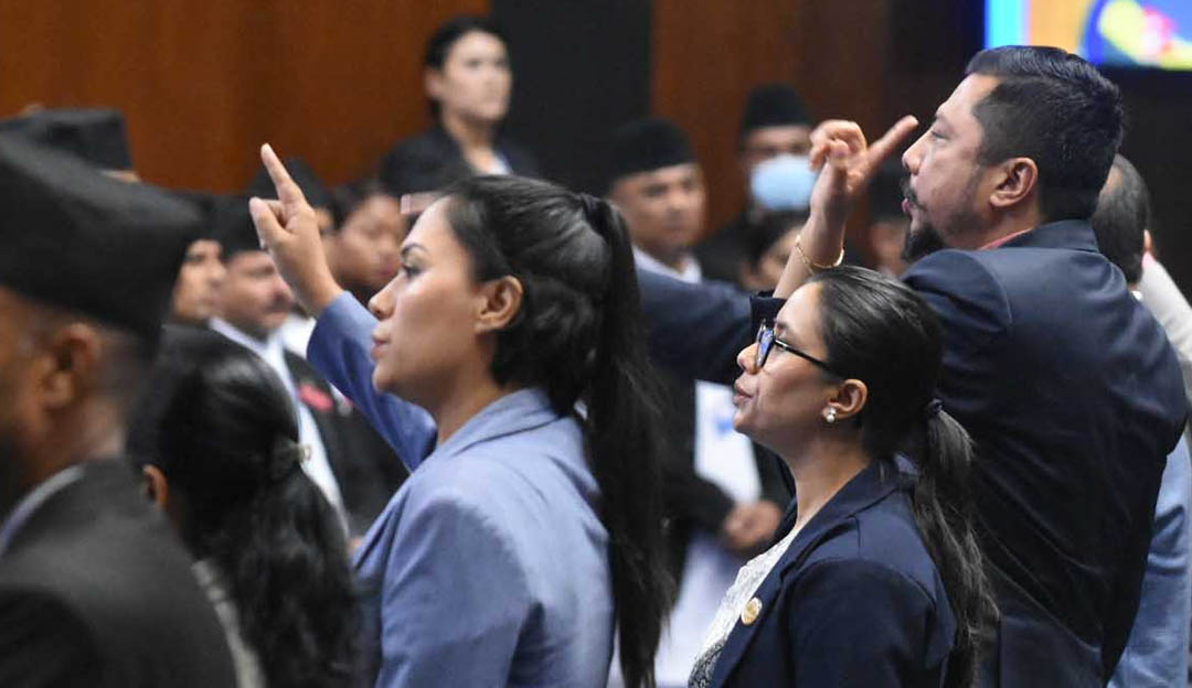 भिजिट भिसा प्रकरणमा छानबिनको मागः रास्वपा–राप्रपाको संसद्‌मा अवरोध