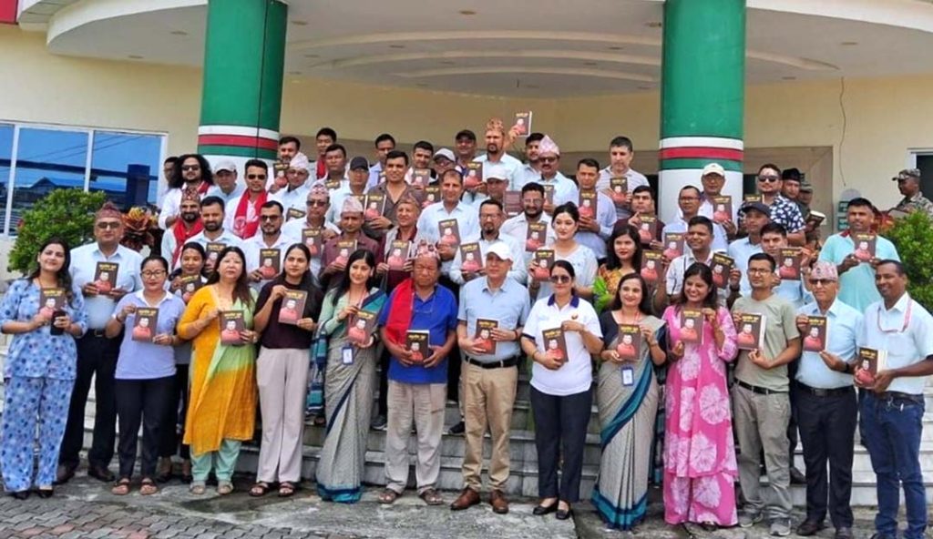 महावीर पुनको आत्मकथा बिक्रीबाट १२ करोड संकलन, आविष्कार केन्द्रलाई सहयोग
