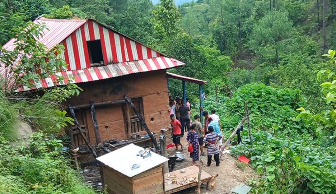 सिन्धुलीमा रहस्यमय घटनाः जंगलभित्रको घरबाट एकै परिवारका १६ जना बेपत्ता