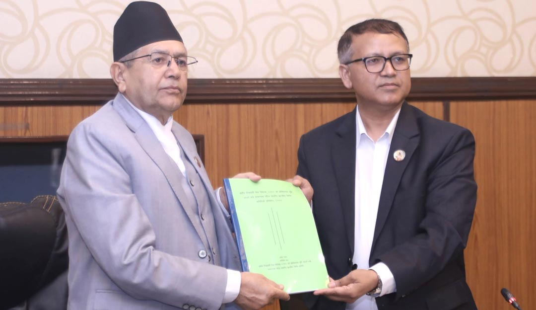 ‘कुलिङ अफ पिरियड’ विवादः छानबिन समितिको प्रतिवेदन सभामुखलाई बुझाइयो