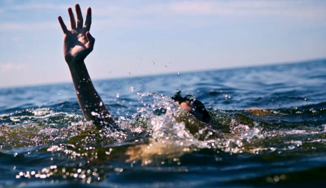 फड्के तर्दै गर्दा खोलामा परी बालिकाको मृत्यु