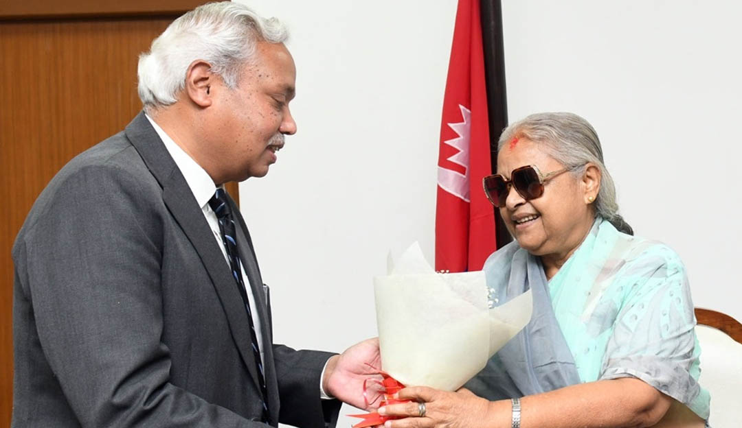 प्रधानमन्त्री कार्की र भारतीय राजदूतबीच शिष्टाचार भेट