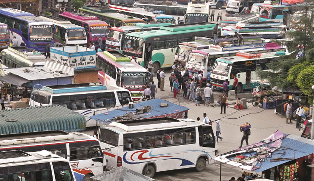 उपत्यकाबाट पाँच दिनमै १ लाख ८९ हजारभन्दा बढी यात्रु बाहिरिए