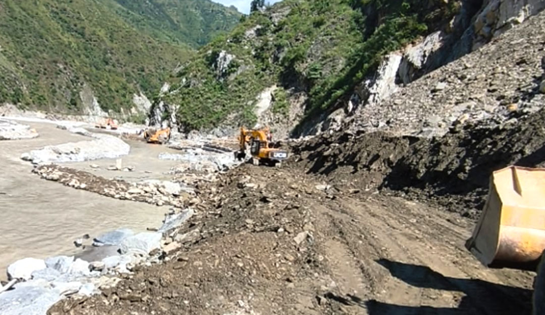 डाइभर्सन निर्माणपछि बीपी राजमार्ग आंशिक रूपमा सञ्चालन