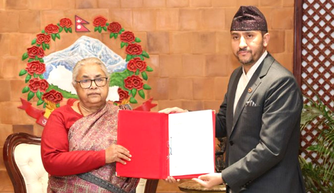 चुनाव लड्न सञ्चारमन्त्री जगदीश खरेलले दिए राजीनामा