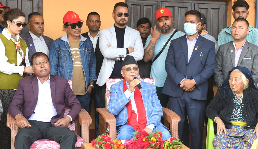 ओलीलाई नै मत किन? यस्तो छ एमालेले सार्वजनिक गरेको ३० कारण