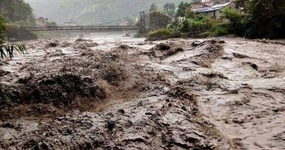बाढी–पहिरोको प्रभाव: देशभरका मुख्य राजमार्ग प्रभावित, कतै पूर्ण बन्द त कतै एकतर्फी सञ्चालन