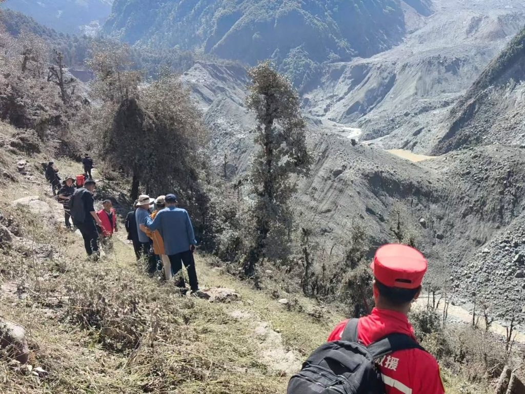 ग्यिरोङमा बनेको अवरोध तालको जोखिम मूल्याङ्कन गर्न विशेषज्ञ टोली खटियो